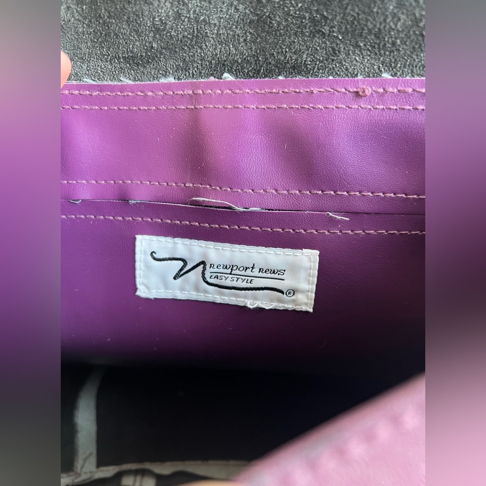 Vintage Purple Leather Saddle Crossbody Bag | Horseshoe Silhouette - Picture 11 of 16